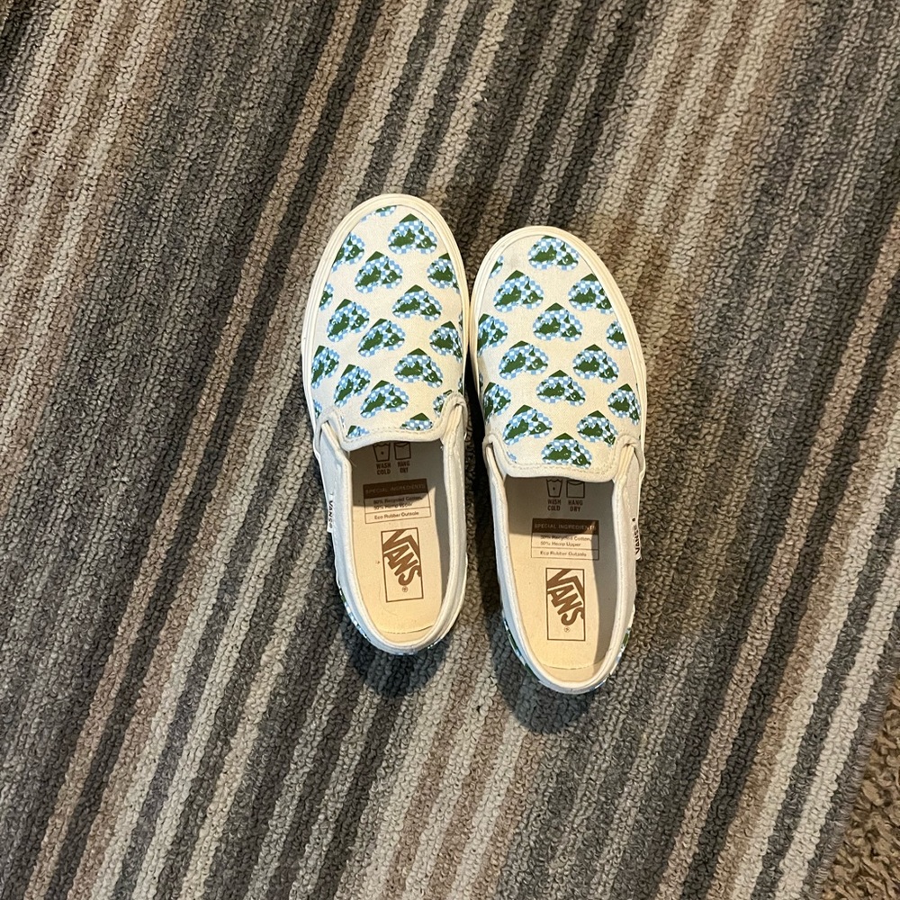 Love our Planet womens vans shoes size 6